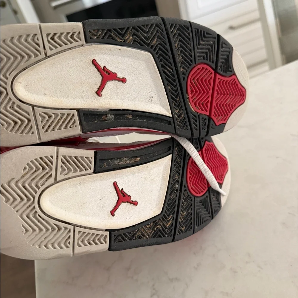 Jordan 4 Retro Red cement. Size 5.5